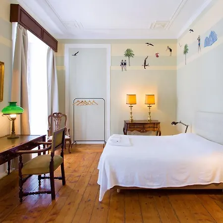 Lost Lisbon :: Chiado House-2